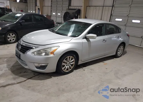 2015 Nissan Altima 2.5 S z USA, uszkodzony, nr VIN 1N4AL3AP8FC212733